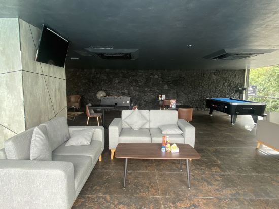 Фото The TJ Hotel