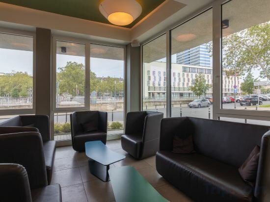 Фото B&b Hotel Duisburg Hbf-Süd