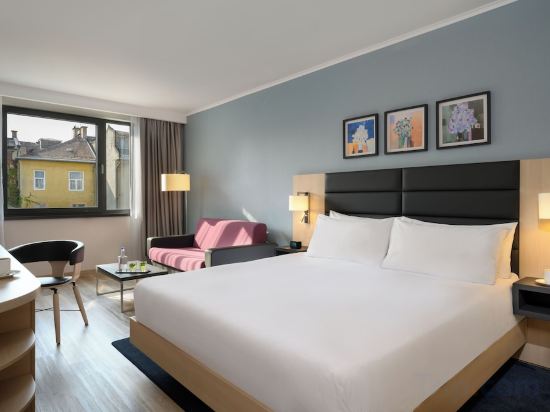 Фото Hilton Garden Inn Budapest City Centre