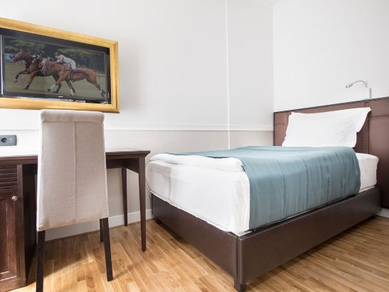 Фото Hotel Majestic