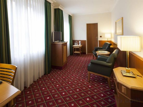 Фото Platzl Hotel