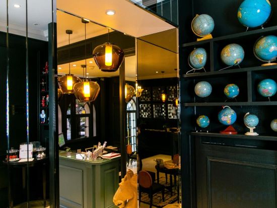 Фото The Hôtel de Neuville - Arc de Triomphe