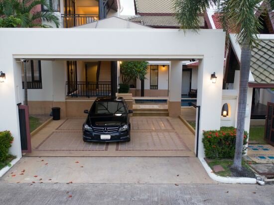 Фото Punnapha Pool Villa Pattaya