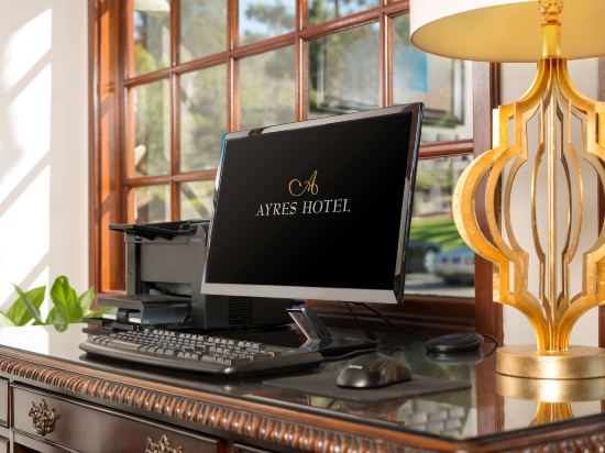 Фото Ayres Suites Diamond Bar