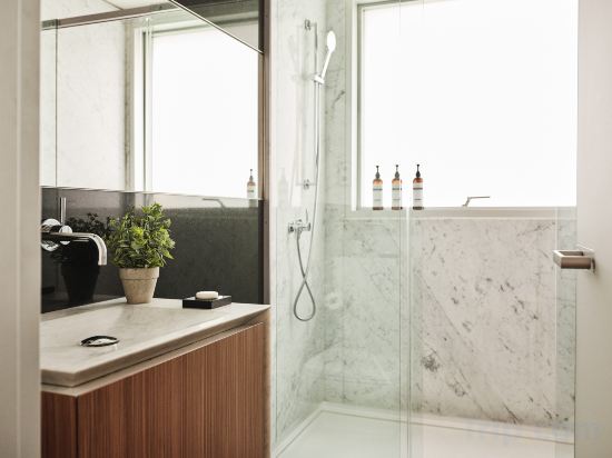 Фото Hyatt Regency Madrid Residences