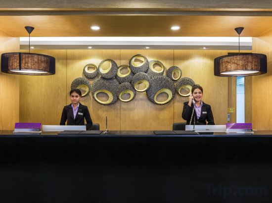 Фото Livotel Hotel Hua Mak Bangkok