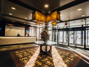 Гостиница The Explorer Hotel Yellowknife