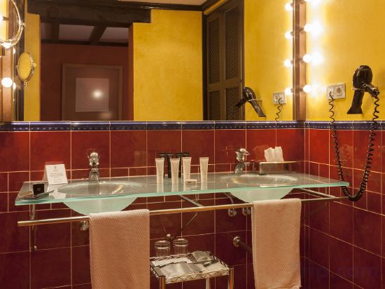 Фото Hotel Palacio de Santa Paula, Autograph Collection