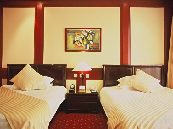 Фото Shanghai Donghu Hotel