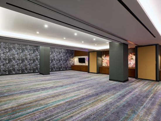 Фото Renaissance New York Harlem Hotel