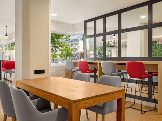 Фото Ramada by Wyndham Madrid Tres Cantos