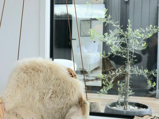 Фото Black + Shack