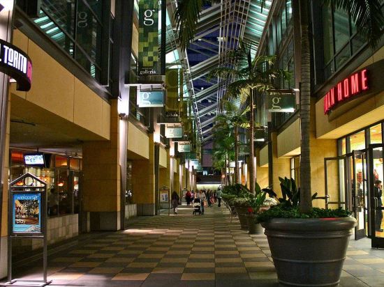 Фото Courtyard by Marriott Los Angeles - Sherman Oaks