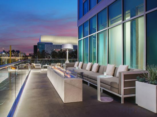 Фото Courtyard by Marriott Santa Monica