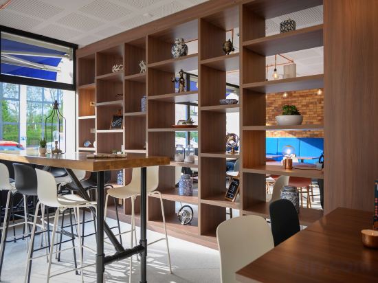 Фото Tulip Inn Antwerpen