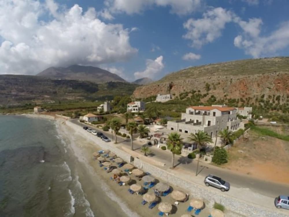 Фото Itilo Traditional Hotel