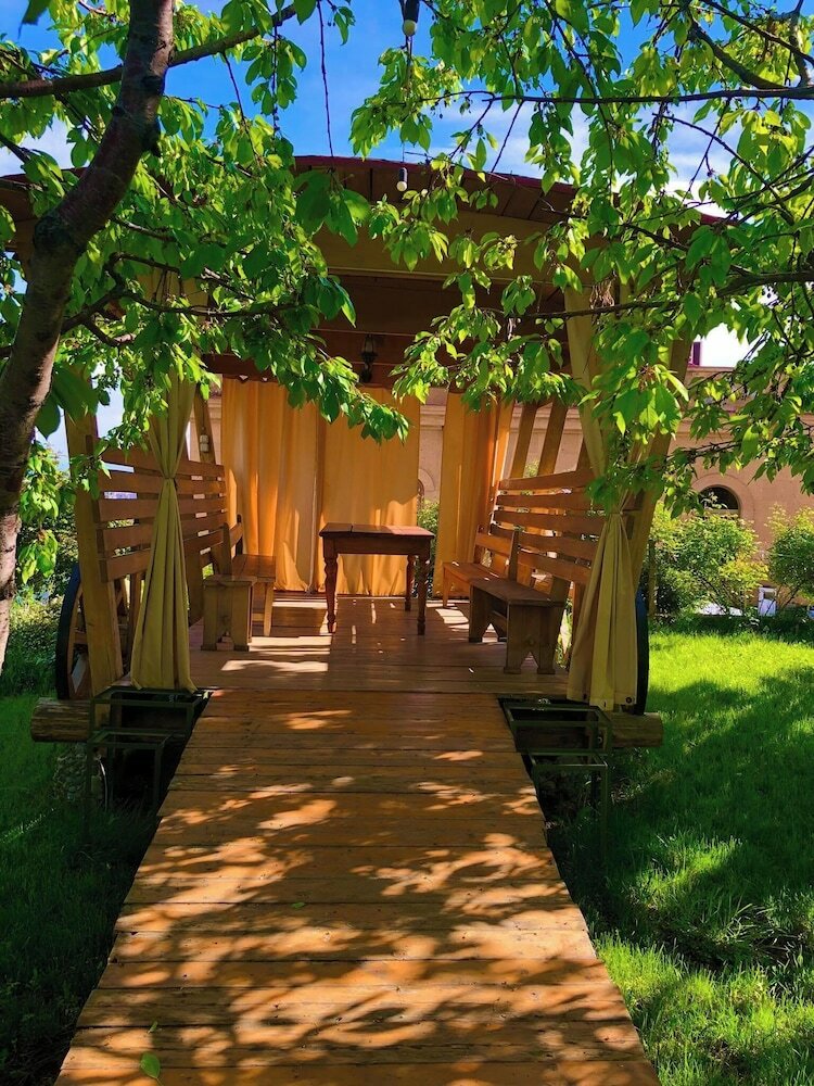 Фото Latar Комплекс