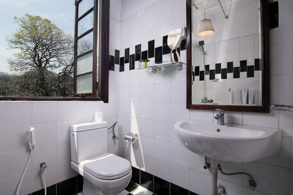 Фото Queen's Hotel