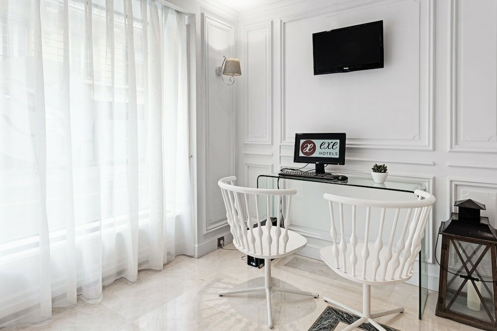 Фото Hotel Exe Paris Centre