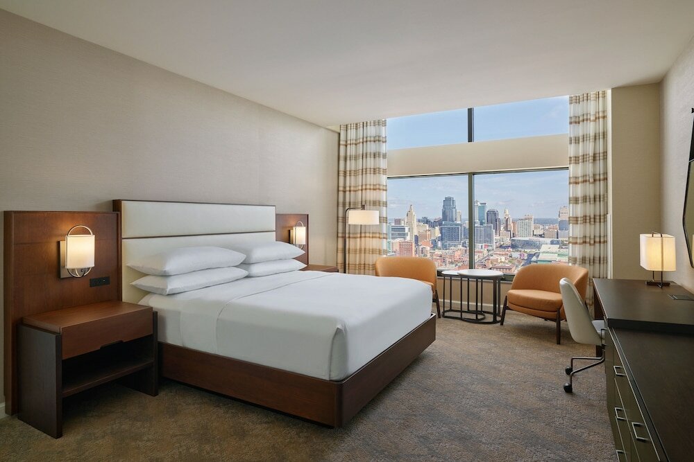 Фото Sheraton Kansas City Hotel at Crown Center