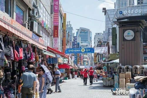 Гостиница Myeongdong Merlin Hotel в Сеуле