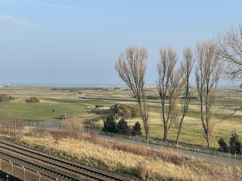 Фото 19th Hole Hotel