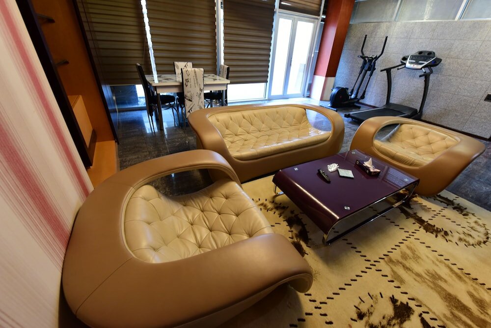 Фото Deluxe City Hotel