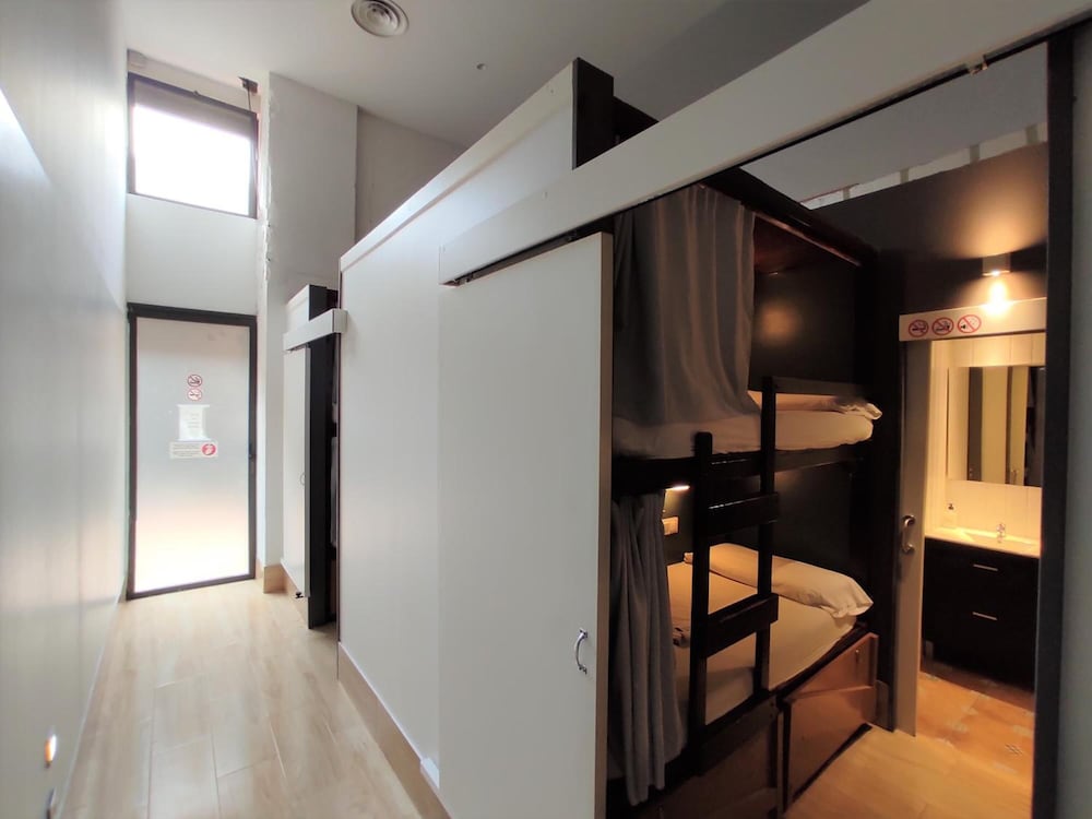 Фото Ant Hostel Barcelona