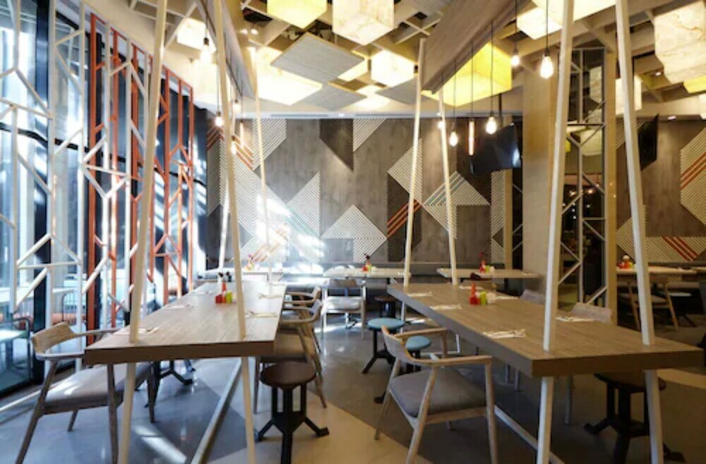 Фото Ibis Styles Medan Pattimura