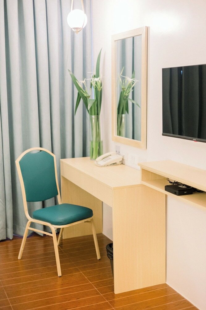 Фото Allure Hotel & Suites