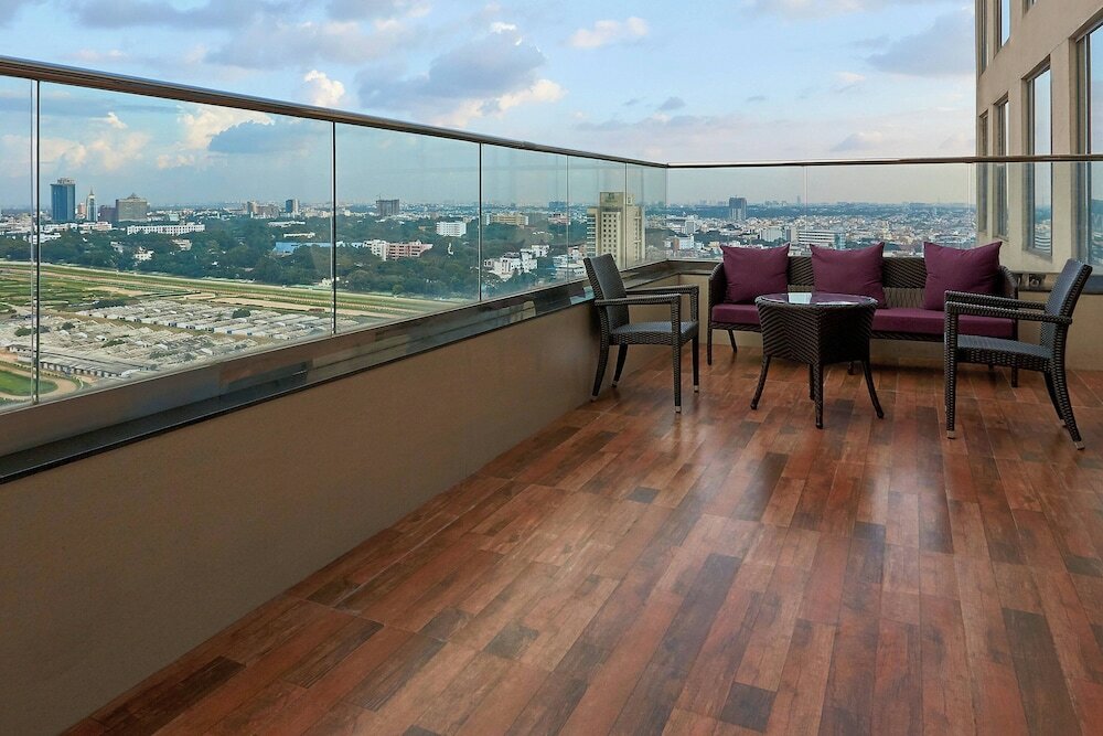 Фото Renaissance Bengaluru Race Course Hotel