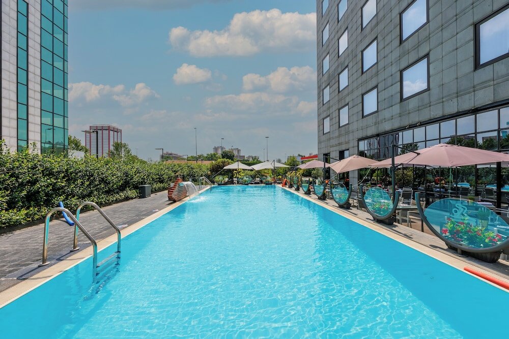 Фото IH Hotels Milano Lorenteggio