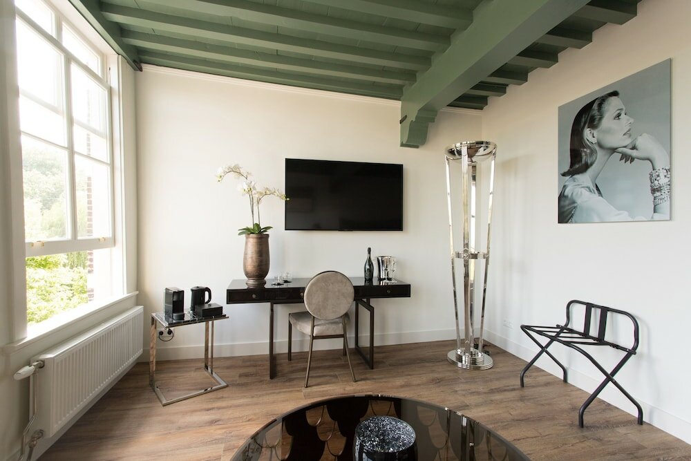 Фото Steenhof Suites