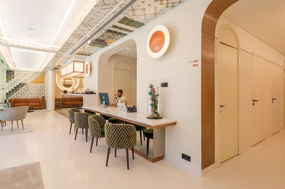 Фото Luster Hotel