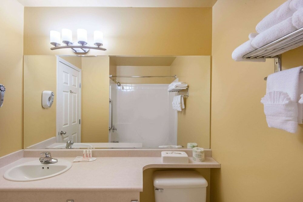 Фото Super 8 by Wyndham Cochrane