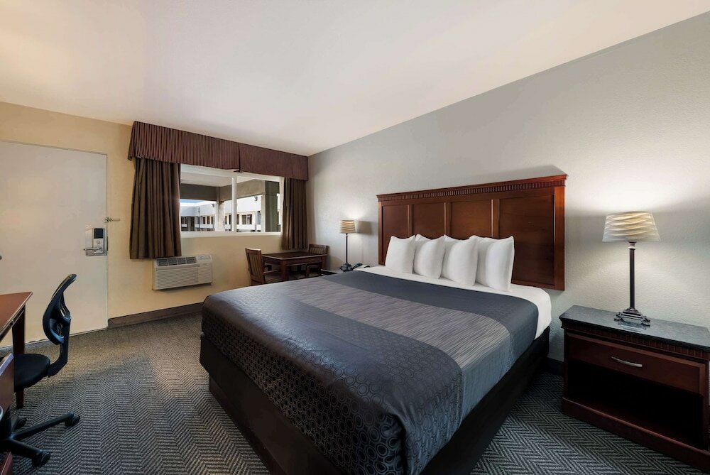 Фото Rodeway Inn