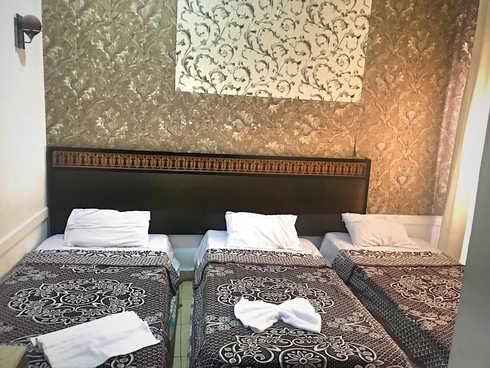 Фото One Season Hostel