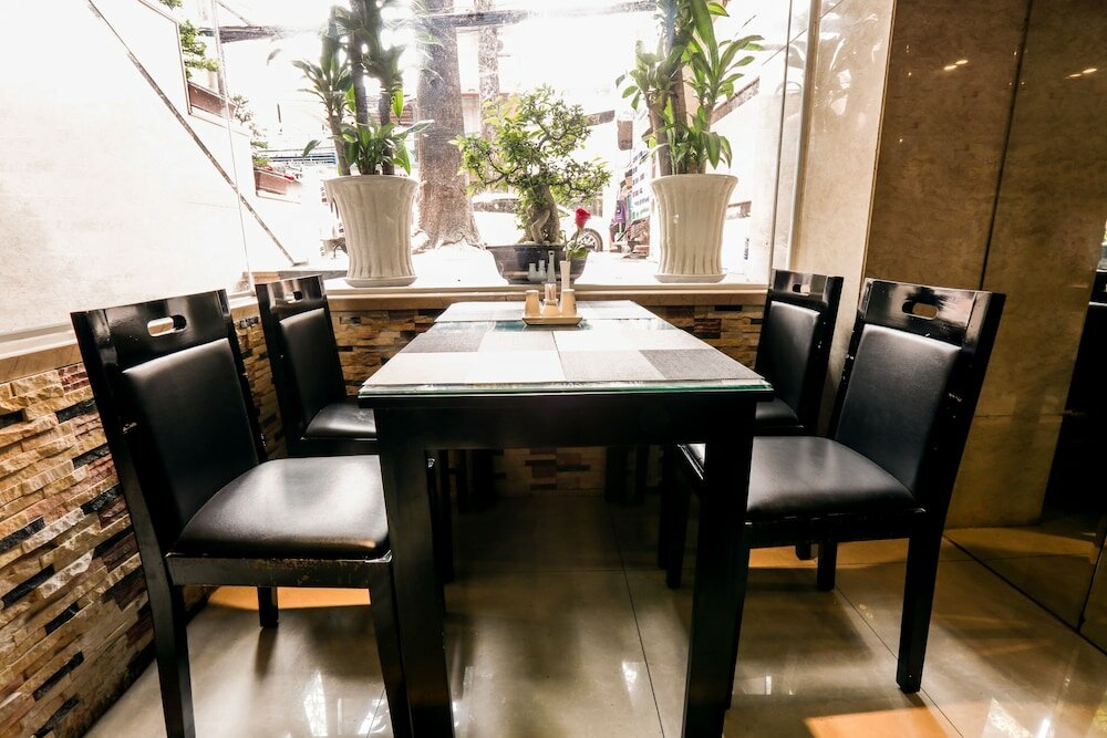 Фото Queen Ann Hotel