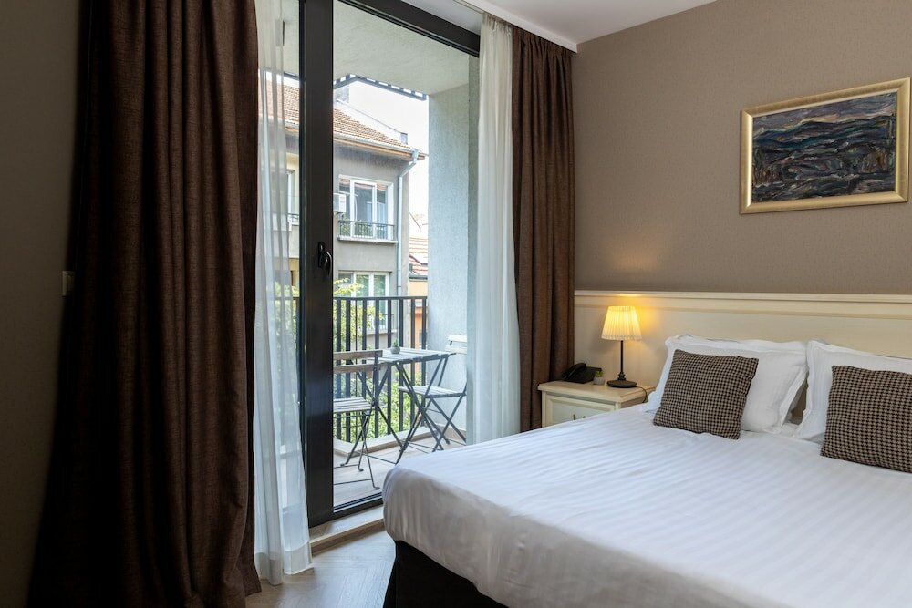 Фото отеля 2