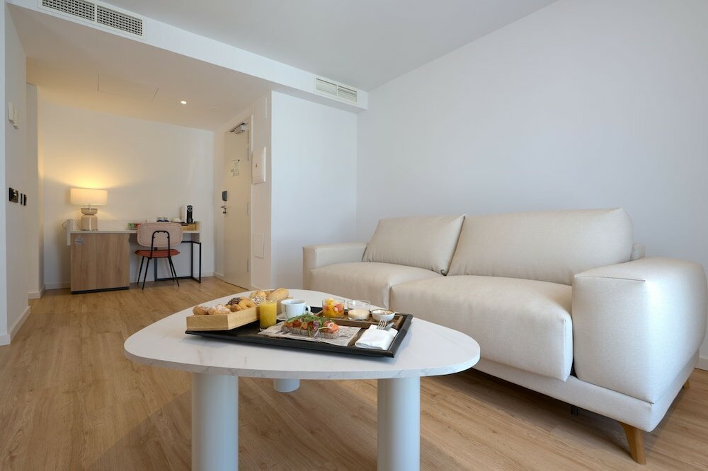 Фото Óbal Urban Hotel