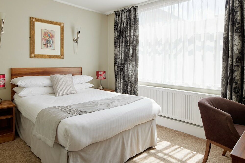 Фото Alma Lodge Hotel