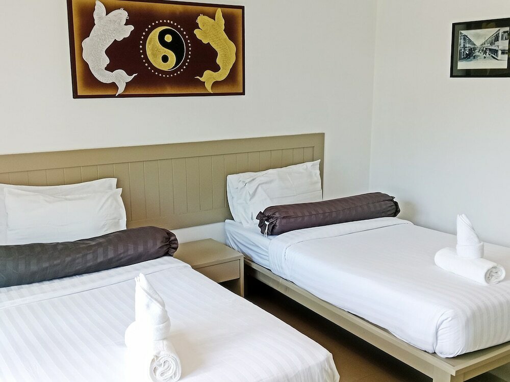 Фото Ampha Place Hotel