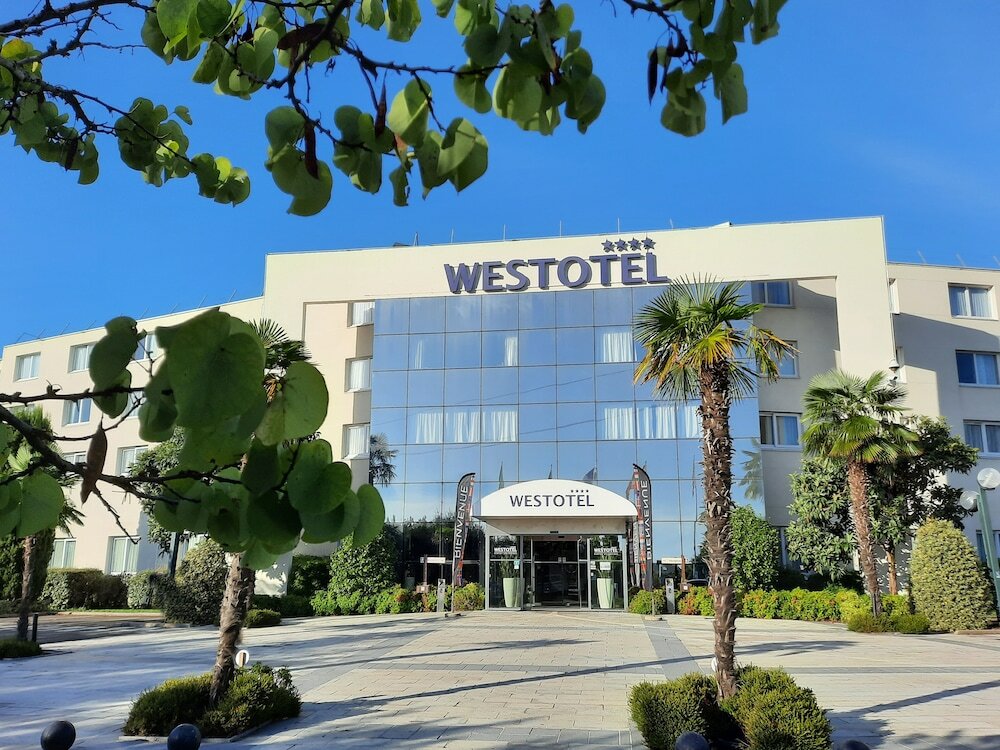 Фото Westotel Nantes Atlantique