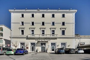 отель Hotel de La Ville