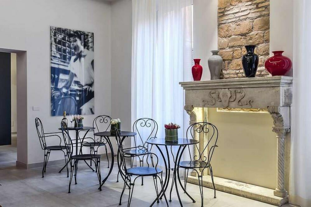 Фото VIA Veneto Prestige Rooms