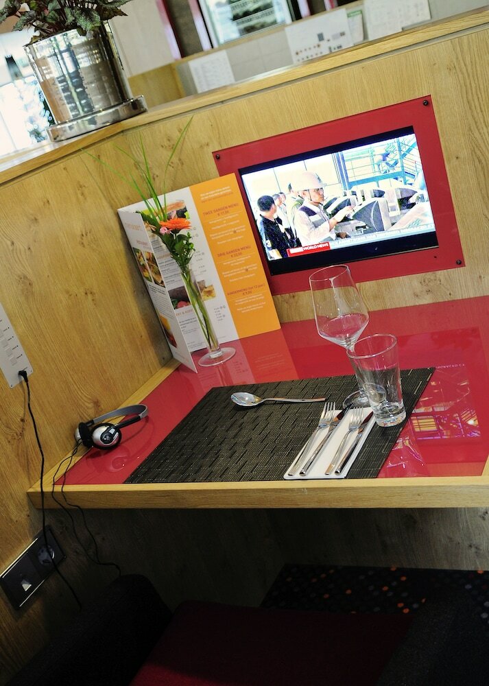 Фото Novotel Rotterdam Schiedam