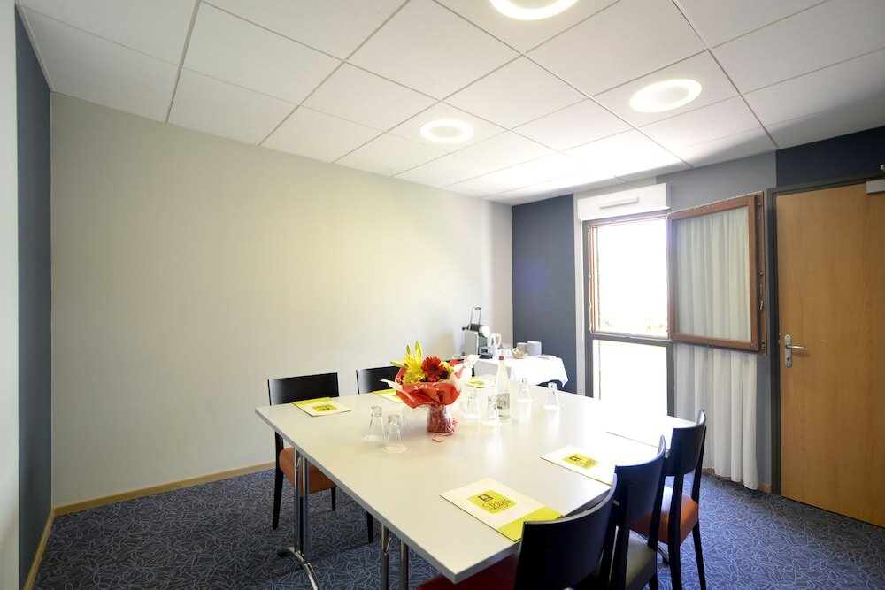 Фото Logis Hôtel Victor Hugo & SPA