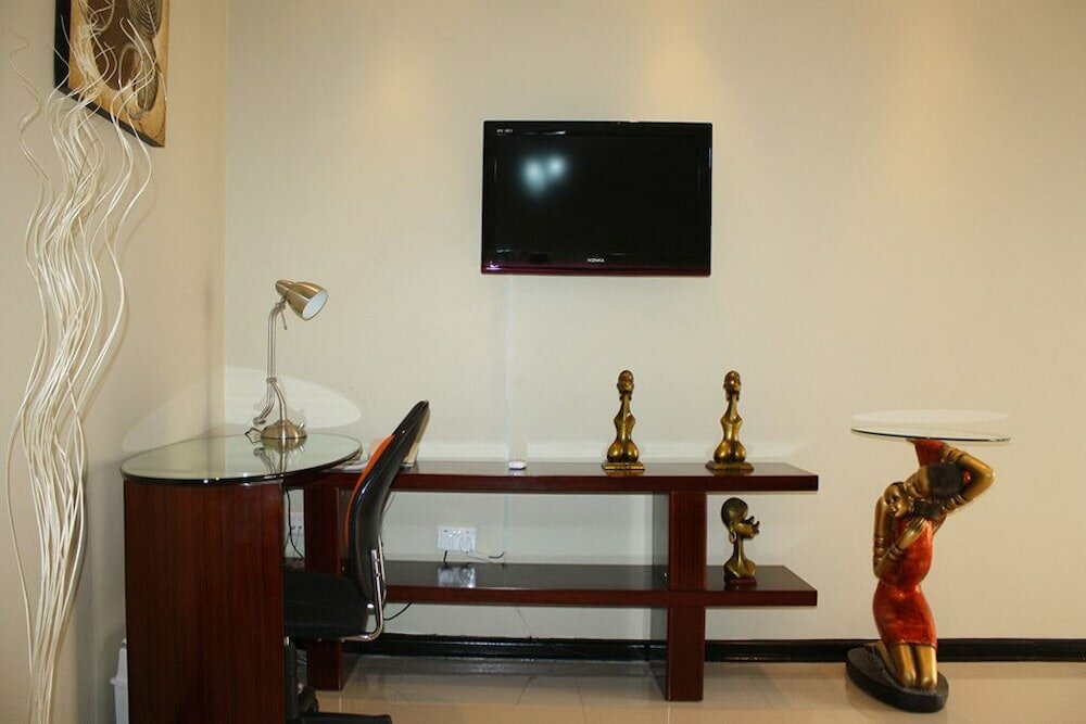 Фото Nomad's Court Lodge