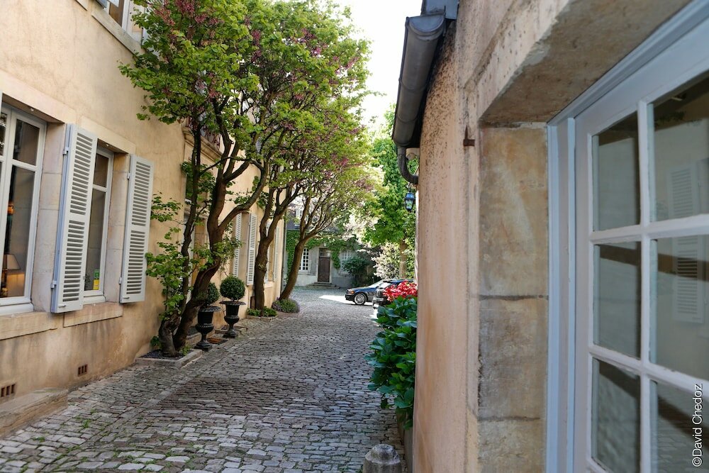 Фото La Cour Berbisey