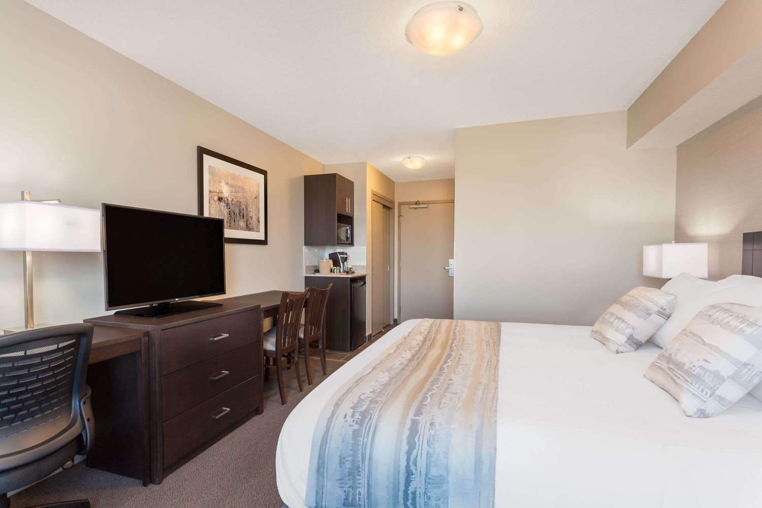 Фото Ramada by Wyndham Grassland